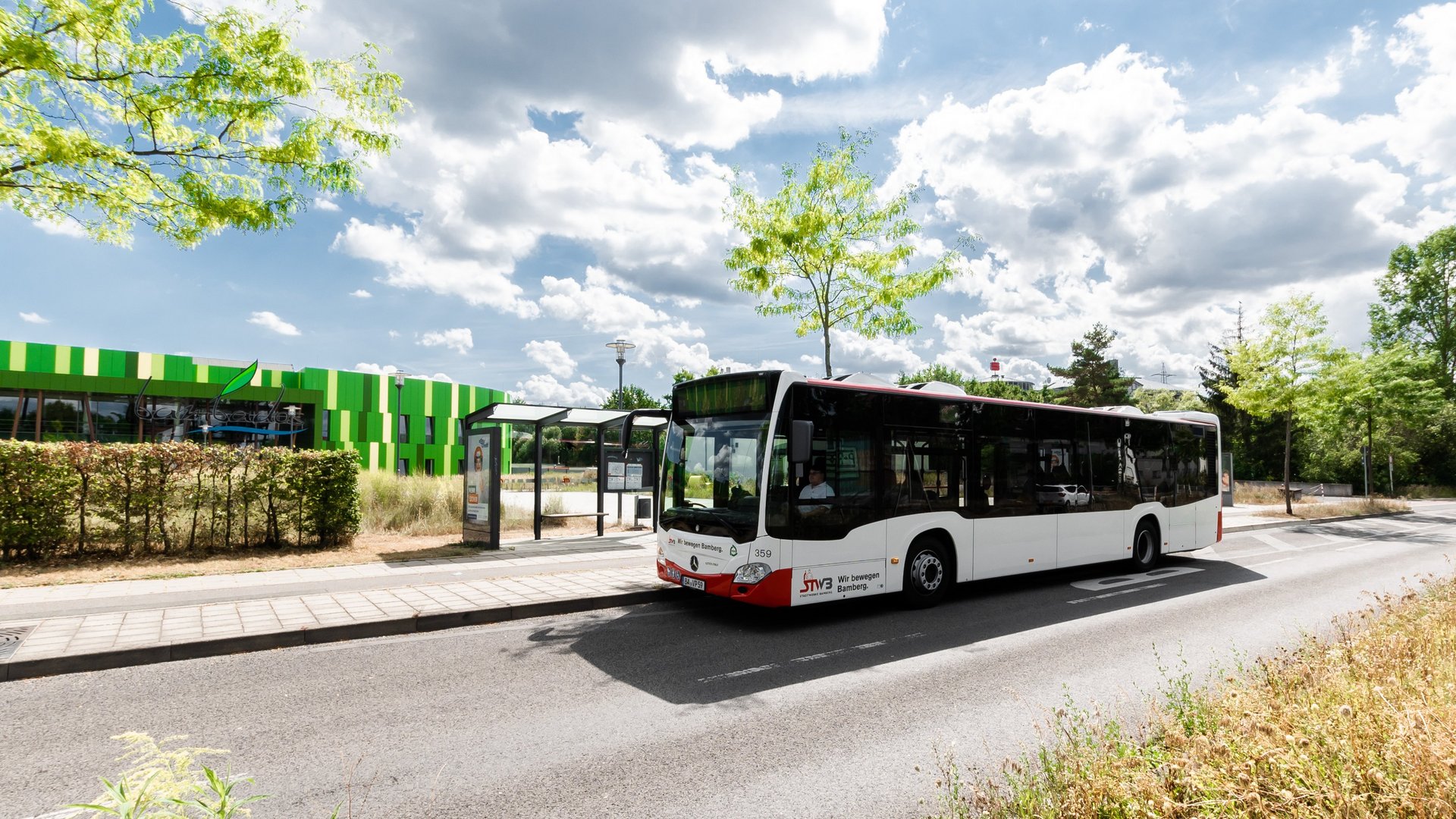 Bus vor Bambados Bus vor Bambados