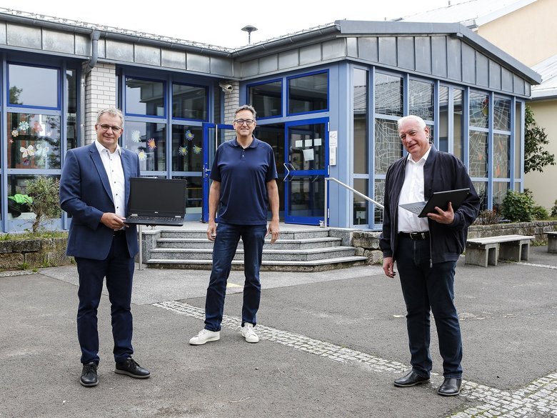 Glasfaser an der Schule Stegaurach